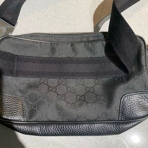 Black Gucci unisex waist bag in great condition